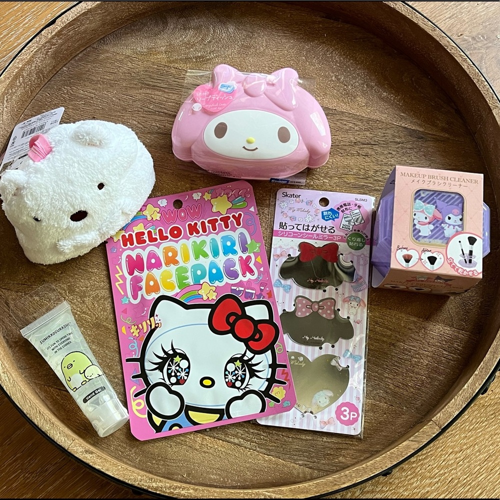 Sanrio, My Melody, Hello Kitty, Kuromi & Sumikkogurashi Bath / Makeup Acc Set